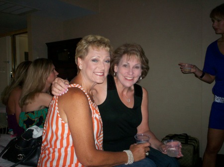 Lisa Hartzell Photo 15
