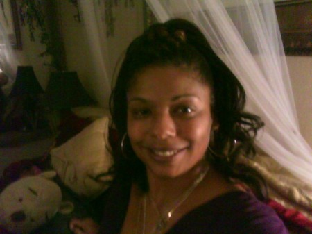 Desiree Hicks Photo 23